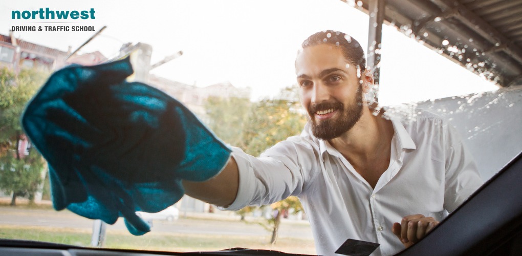 How to Keep Windscreen Clean